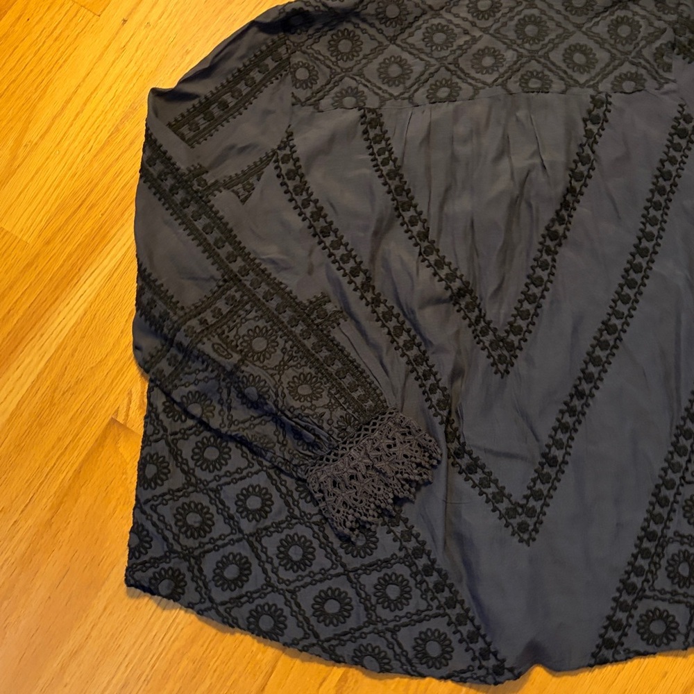 Sundance Corrine Romance embroidered Top size XL navy blue - Picture 6 of 8